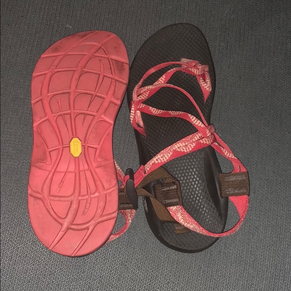 Pink chacos - Picture 3 of 6